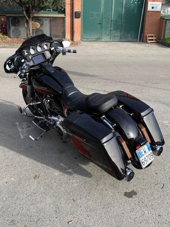 Harley-Davidson 117 Street Glide (2021) - FLHXSE (5)