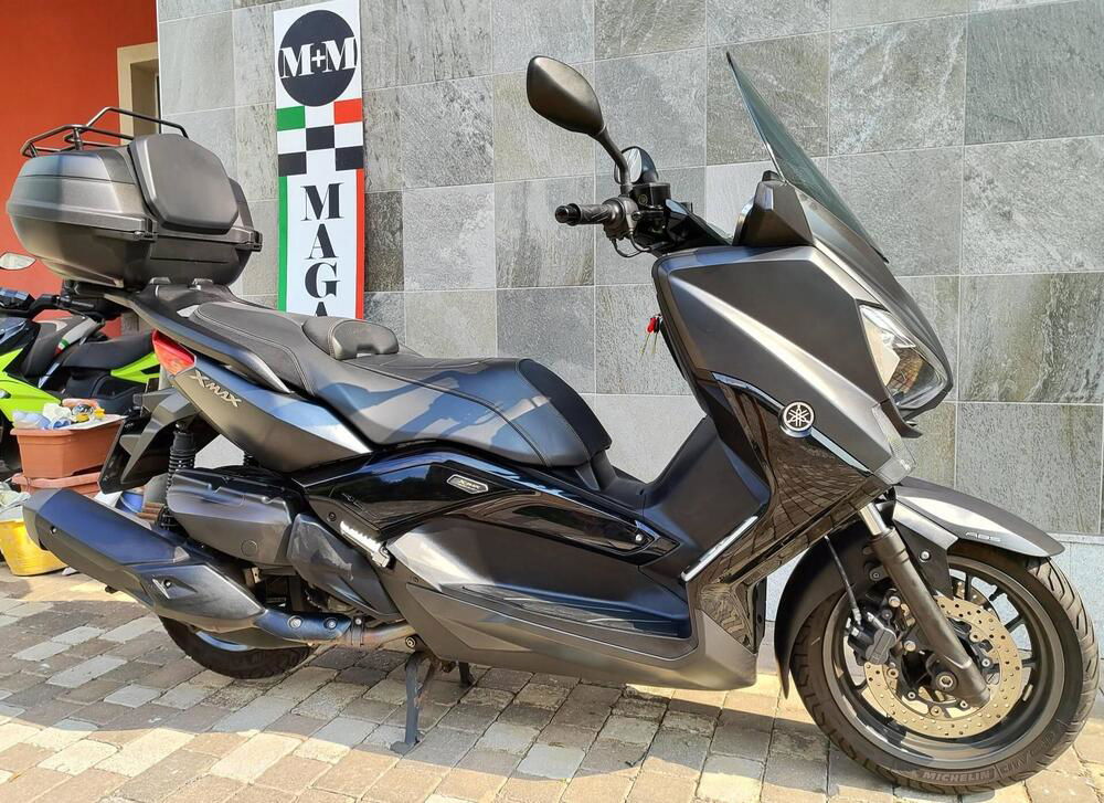 Yamaha X-Max 400 Iron Max ABS (2016) (3)