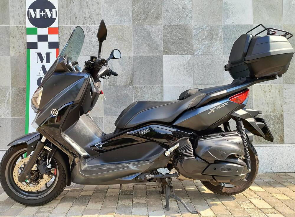 Yamaha X-Max 400 Iron Max ABS (2016) (2)