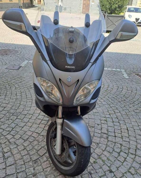 Piaggio X9 250 Evolution (2)