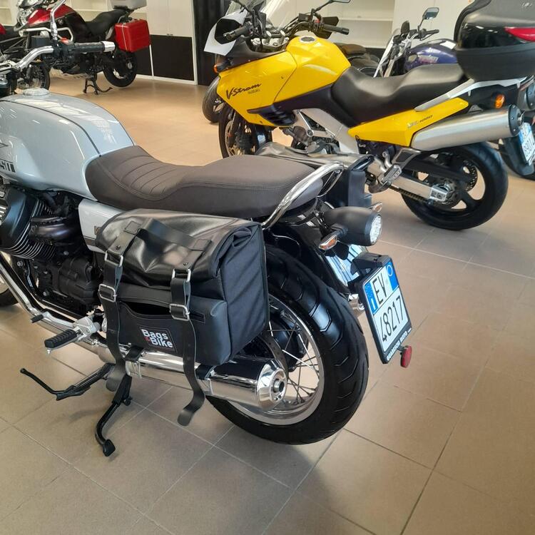 Moto Guzzi V7 Special (2021 - 24) (3)