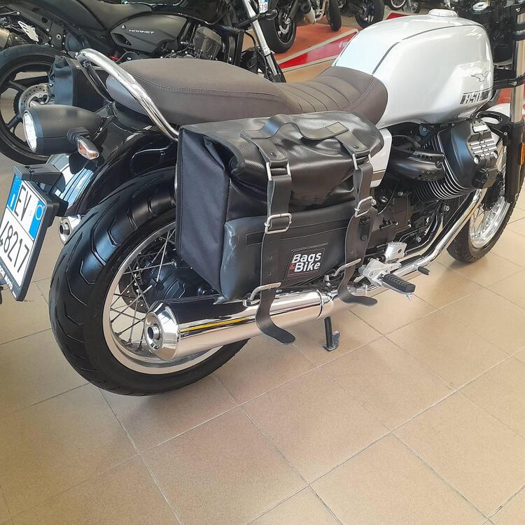 Moto Guzzi V7 Special (2021 - 24) (4)