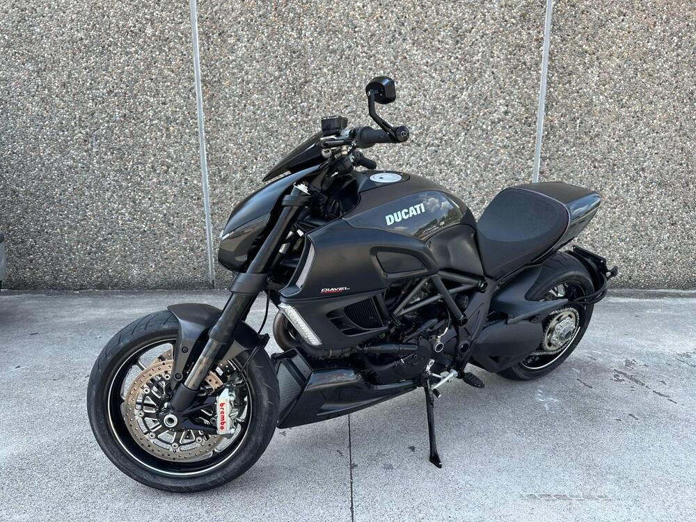 Ducati Diavel 1200 Carbon (2010 - 13) (2)