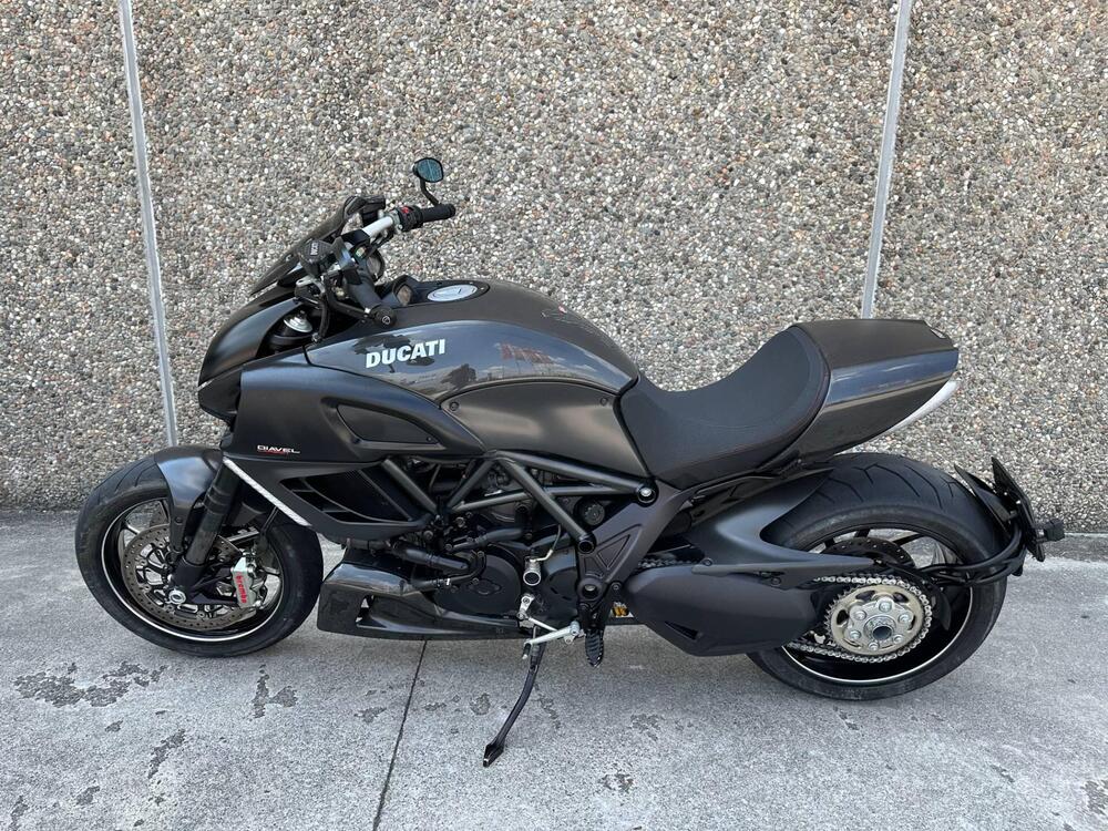 Ducati Diavel 1200 Carbon (2010 - 13) (4)