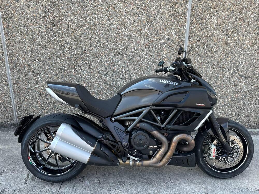 Ducati Diavel 1200 Carbon (2010 - 13)