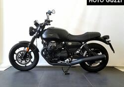 Moto Guzzi V7 Stone (2021 - 25) usata