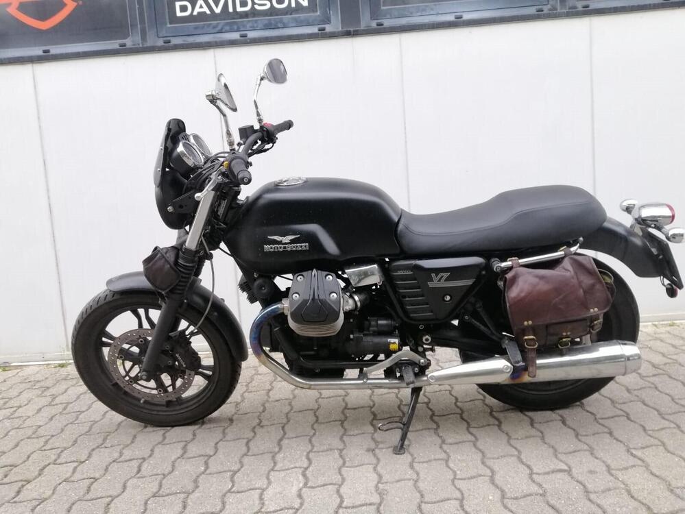 Moto Guzzi V7 Stone (2012 - 15) (4)