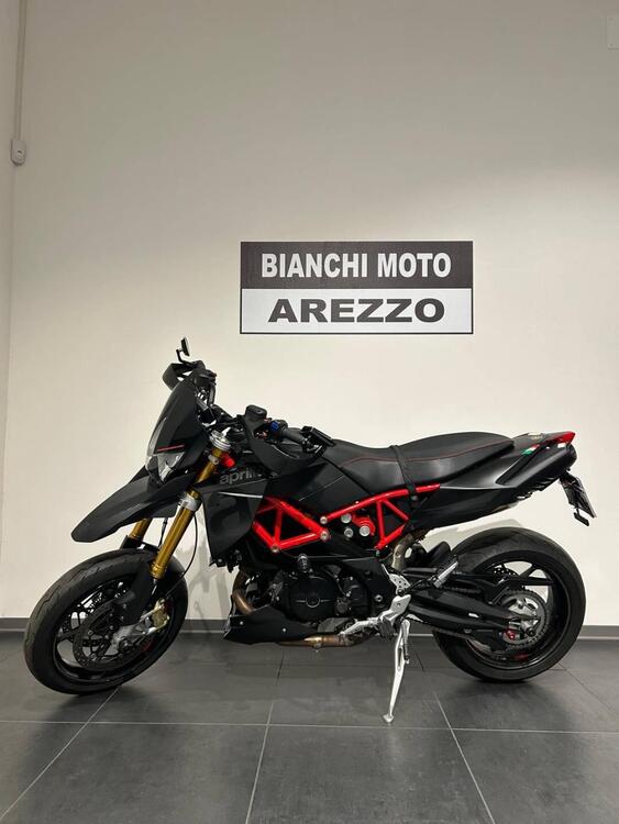 Aprilia Dorsoduro 900 (2017 - 20) (2)