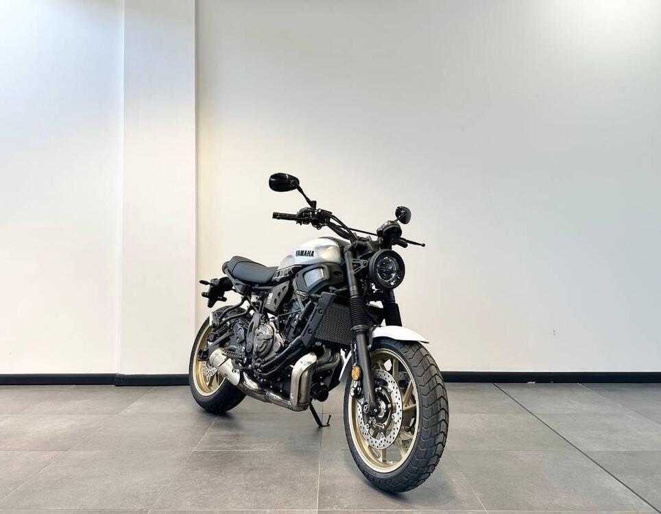 Yamaha XSR 700 Legacy (2023 - 24) (2)