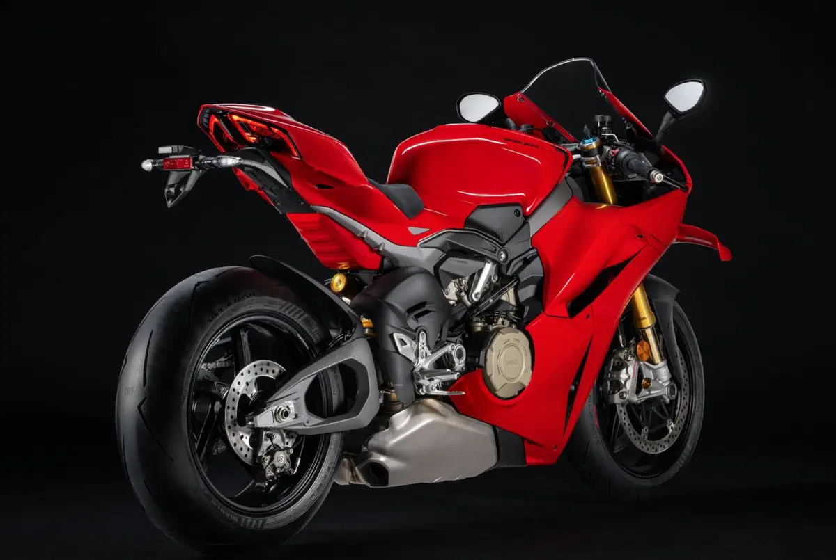 Nuova Ducati Panigale V4 2025: tutto quello che c'è da sapere  (8)