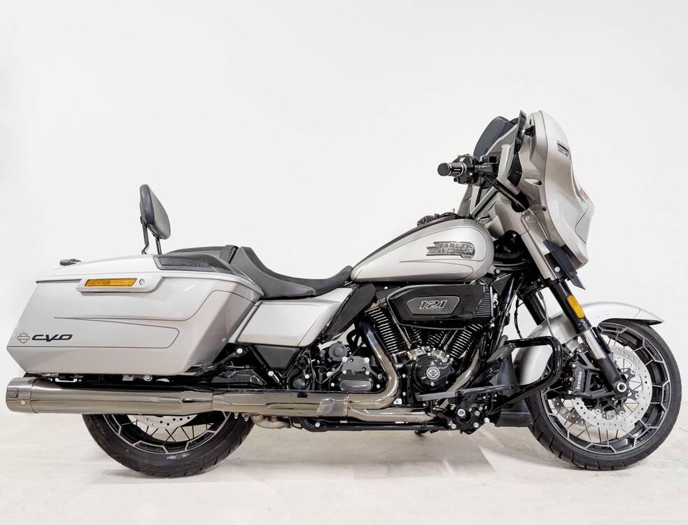 Harley-Davidson CVO Street Glide (2023)