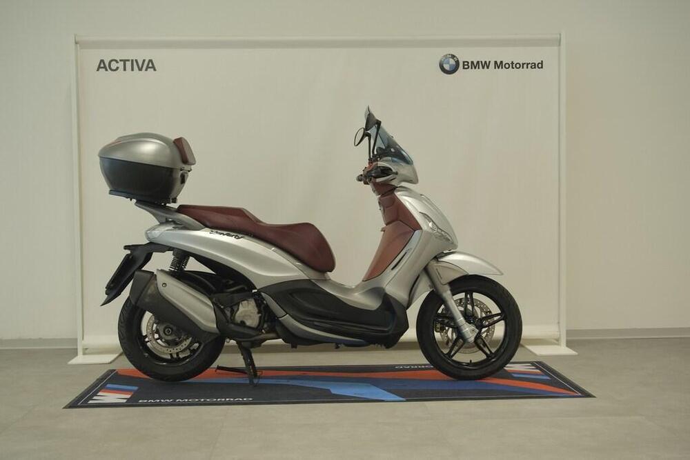 Piaggio Beverly 350 SportTouring ie ABS (2011 - 17)