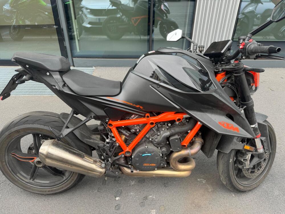 KTM 1290 Super Duke R (2021) (2)