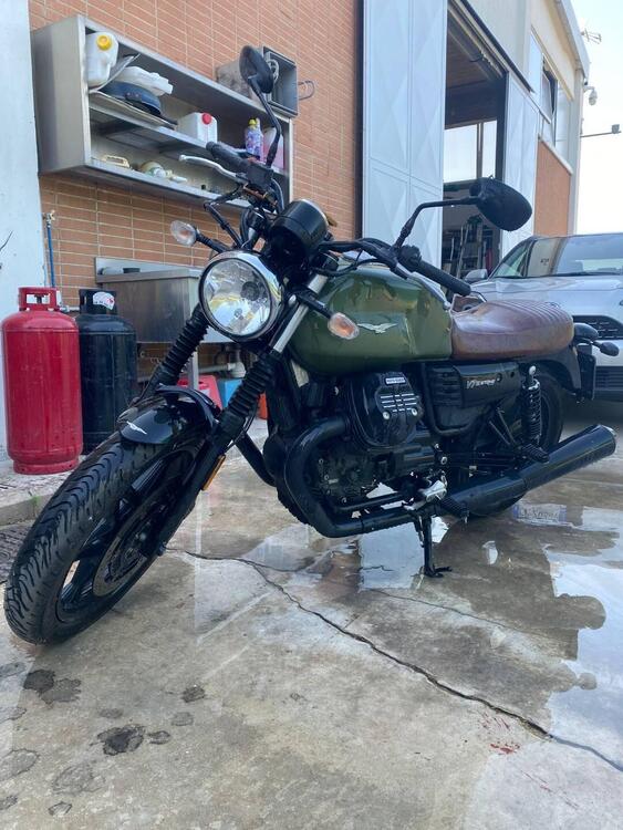 Moto Guzzi V7 III Stone (2017 - 20)