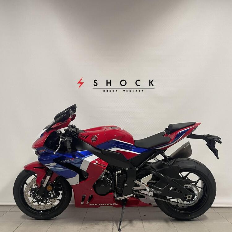 Honda CBR 1000 RR-R Fireblade (2022 - 23) (3)