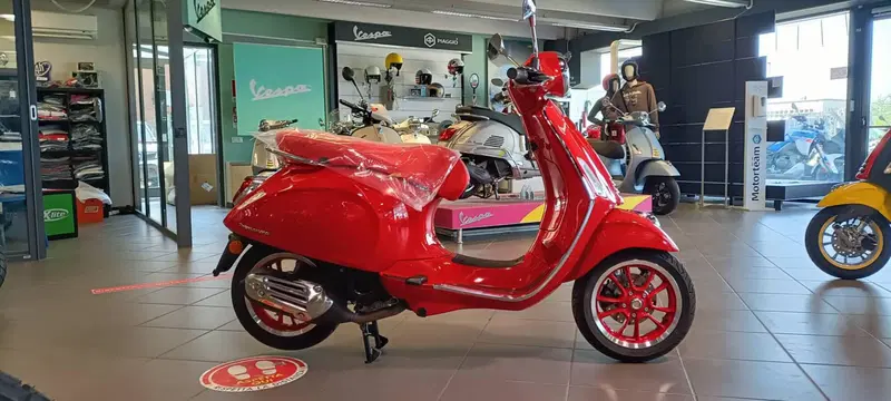 Vespa Primavera 50 RED (2023 - 26)