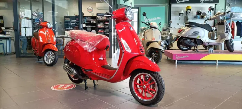 Vespa Primavera 50 RED (2023 - 26) (3)