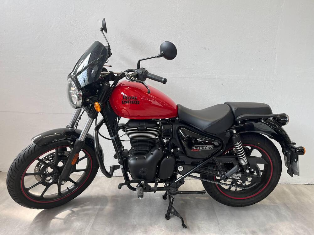 Royal Enfield Meteor 350 Fireball (2021 - 24)