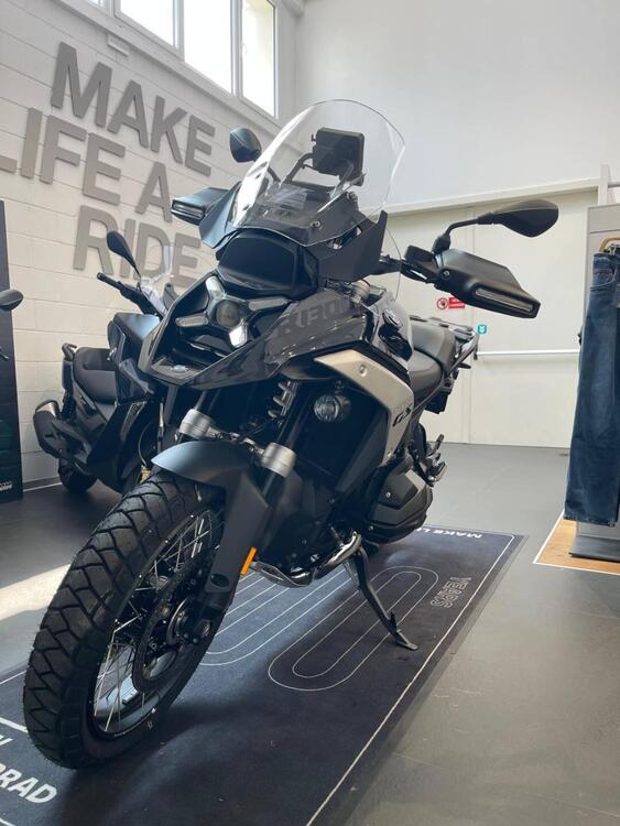 Bmw R 1300 GS Triple Black (2023 - 24) (5)