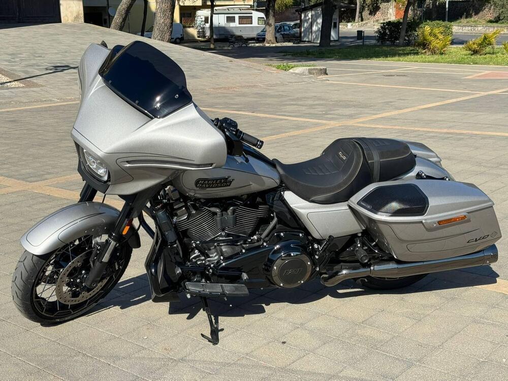 Harley-Davidson CVO Street Glide (2023) (4)