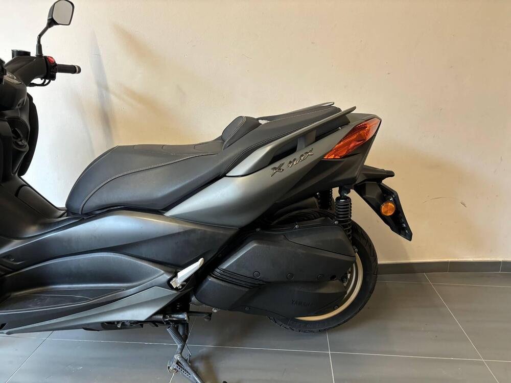 Yamaha X-Max 300 Tech Max (2021 - 24) (3)