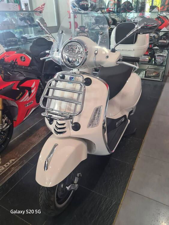 Vespa GTS 300 Super (2023 - 24)