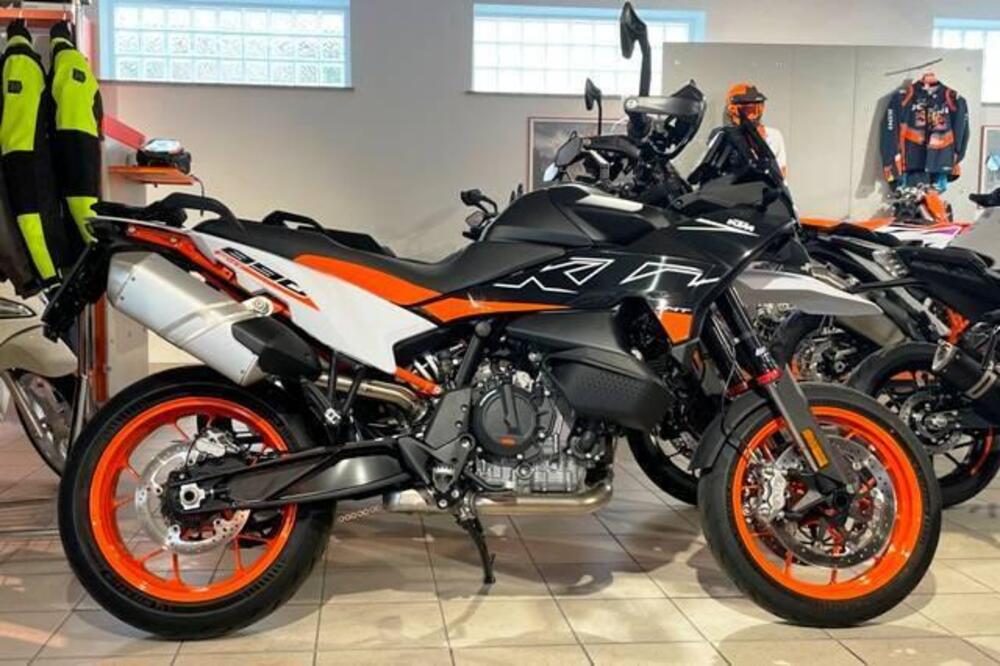 KTM 890 SMT (2023 - 24)