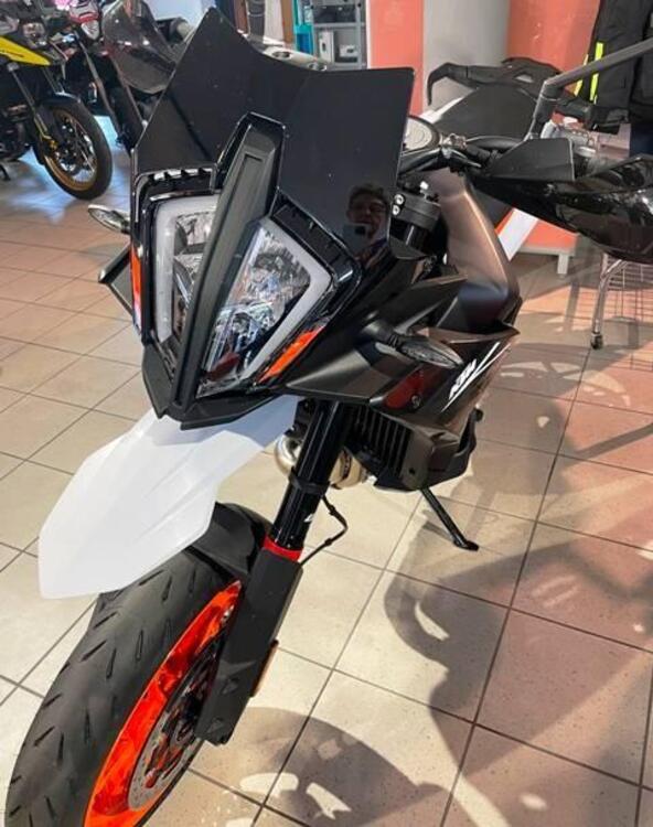 KTM 890 SMT (2023 - 24) (2)