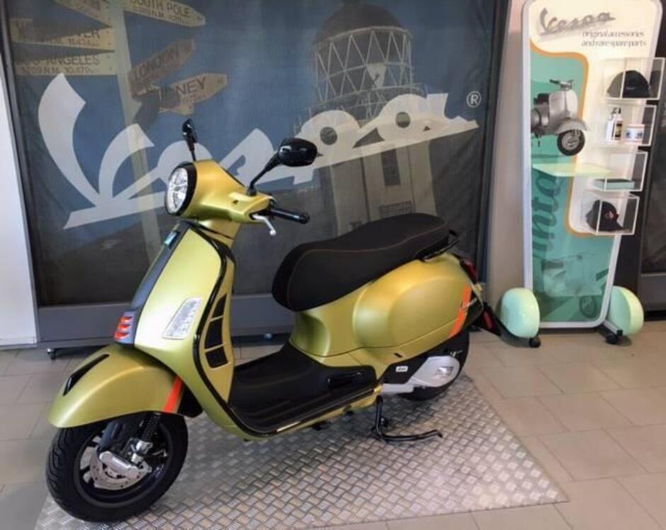 Vespa GTS 125 Super Sport (2021 - 24) (2)