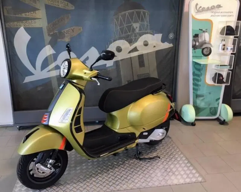Vespa GTS 125 Supersport (2025 - 26) (2)