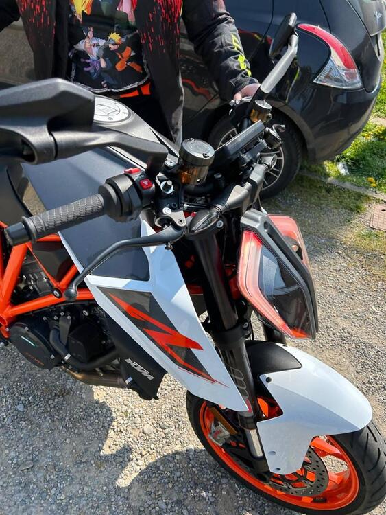 KTM 1290 Super Duke R (2020) (5)