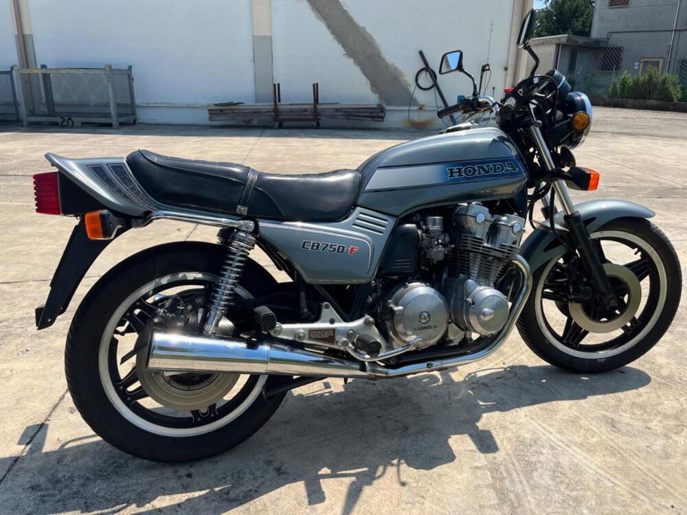 Honda CB750F (3)