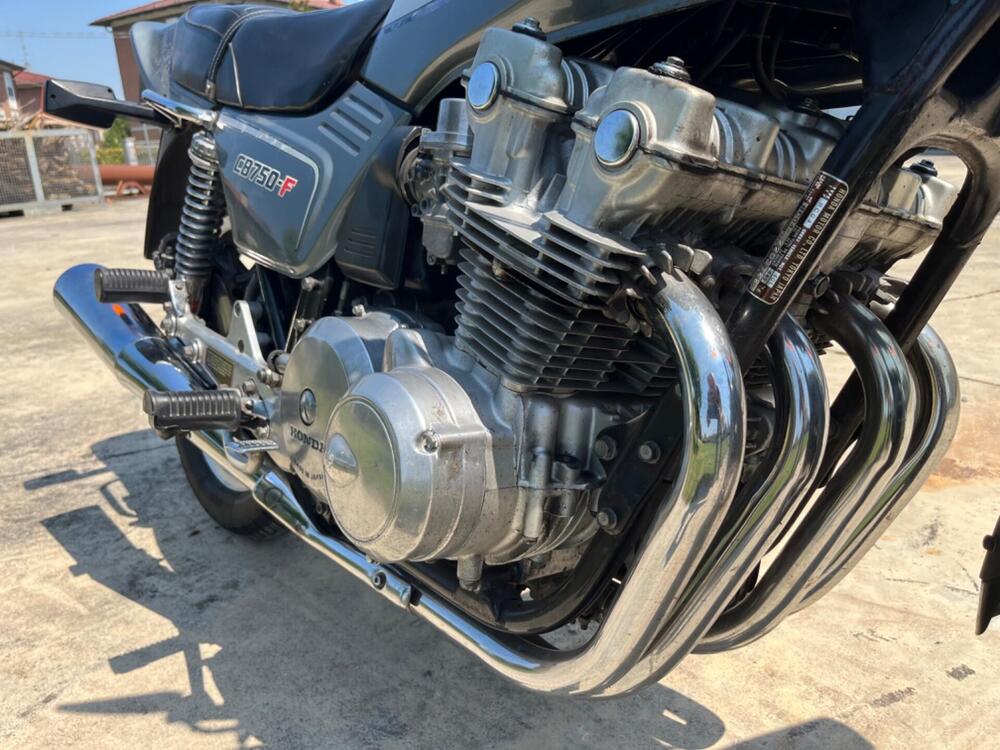 Honda CB750F (4)