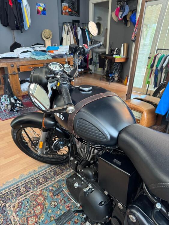 Royal Enfield Classic 500 EFI Stealth Black (2018 - 20) (3)