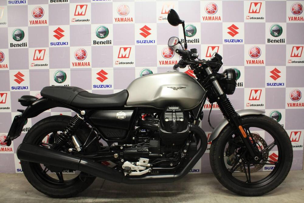 Moto Guzzi V7 Stone (2021 - 24)