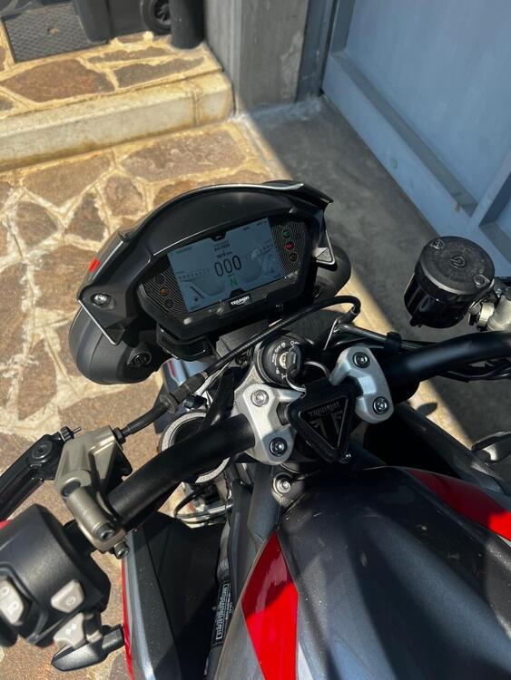 Triumph Street Triple RS (2020 - 22) (4)