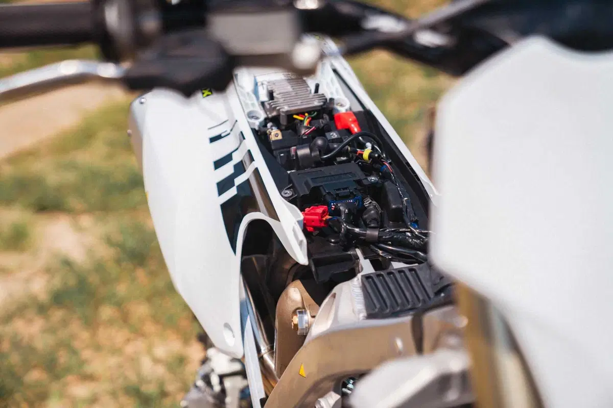 TEST Triumph TF 250-X: un concentrato di soluzioni uniche. Come va? [VIDEO e GALLERY] (5)