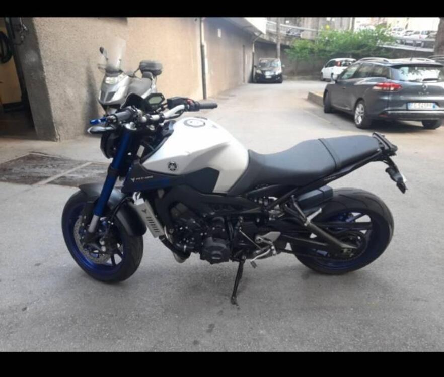 Yamaha MT-09 ABS (2016) (2)