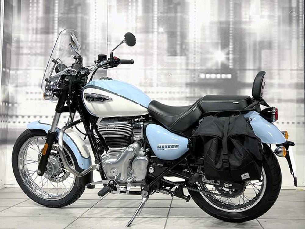 Royal Enfield Meteor 350 Aurora (2024) (2)