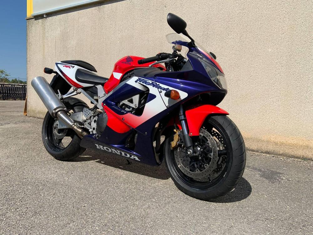 Honda CBR 900 RR Fireblade (2000 - 01) (3)