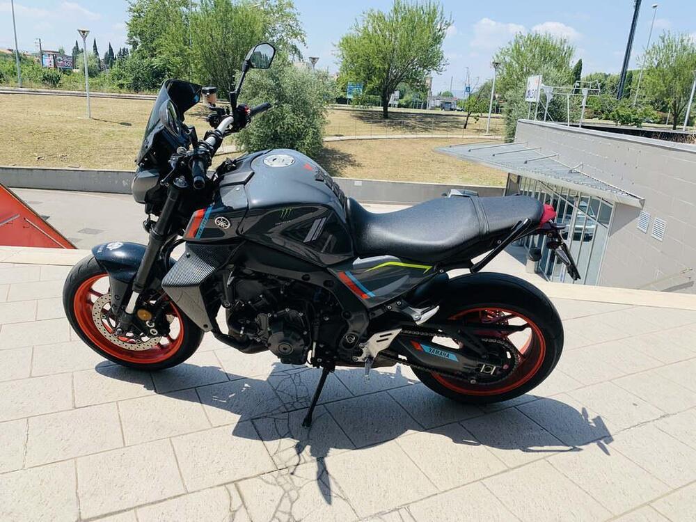 Yamaha MT-09 (2017 - 20) (4)