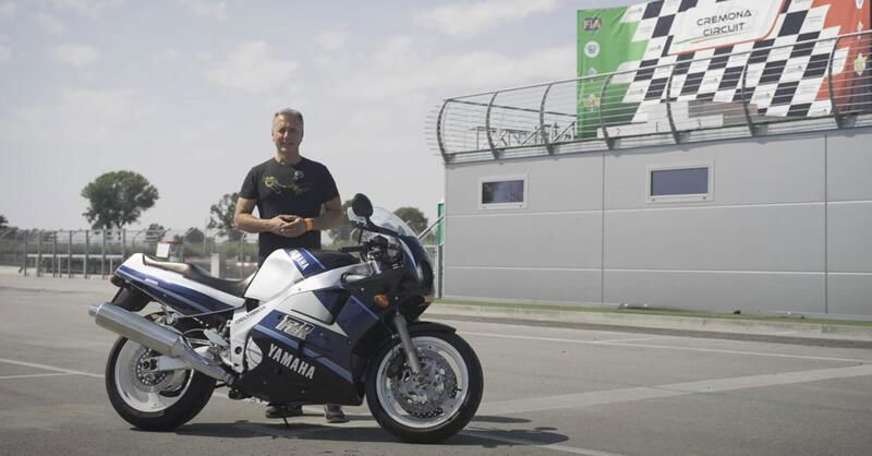 Yamaha FZR 1000 Ex-Up: invecchiare con classe [VIDEO]