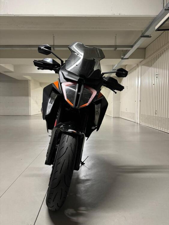 KTM 1290 Super Duke GT (2021) (2)