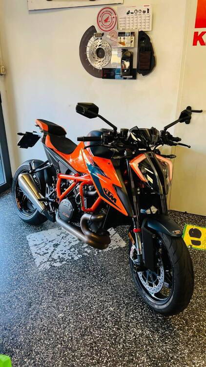 KTM 1290 Super Duke R (2021)