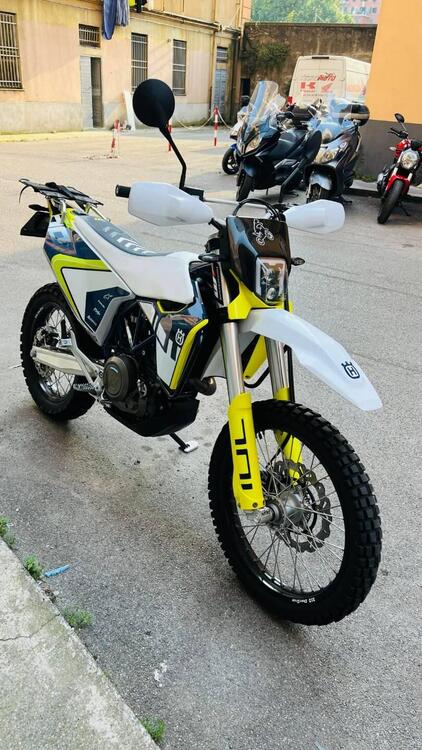 Husqvarna 701 Enduro (2023 - 24)