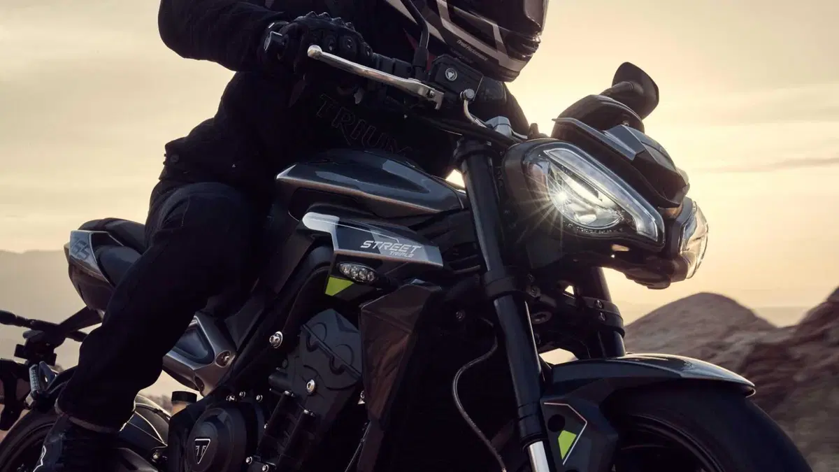 Triumph Street Triple Street Triple 765 R A2 (2024 - 26) (15)