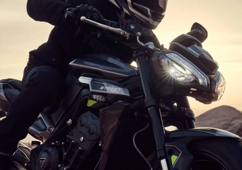 Triumph Street Triple Street Triple 765 R A2 (2024 - 26) (15)