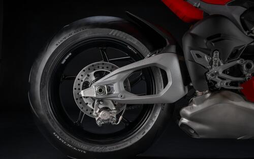 Ducati Panigale V4 2025: mostruosa anche da configurare. Ecco i prezzi [GALLERY] (3)