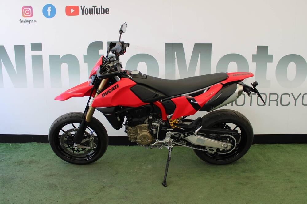 Ducati Hypermotard 698 Mono (2024) (4)