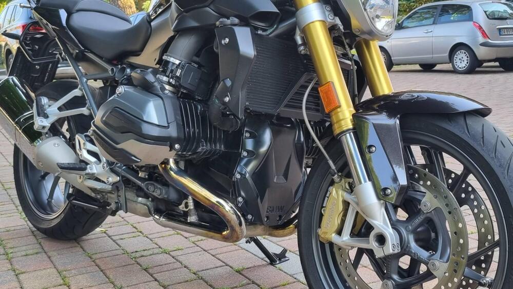 Bmw R 1200 R (2017 - 18) (2)